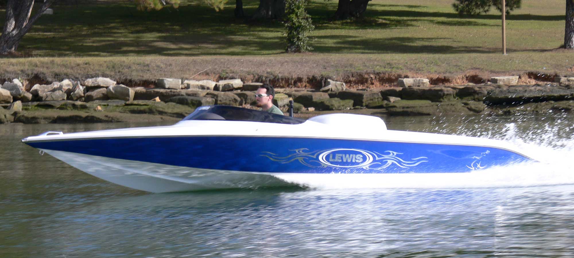 slider-Lewis-Moomba