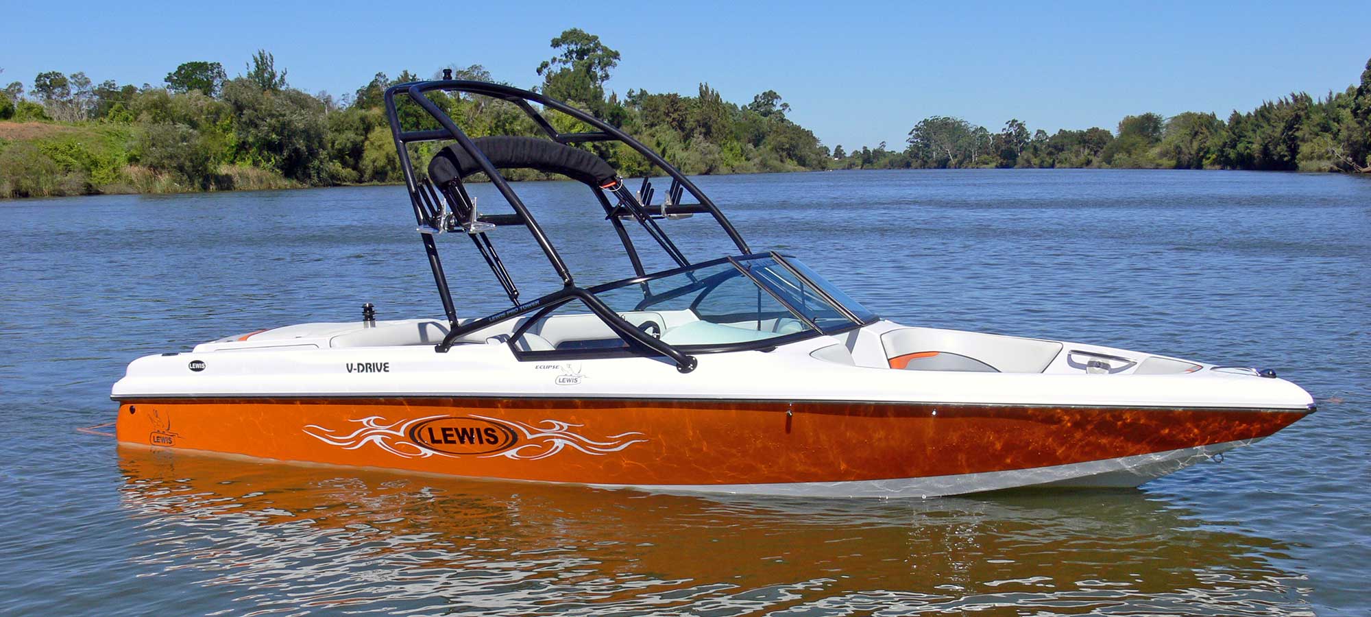 slider-Lewis-eclipse-v-drive